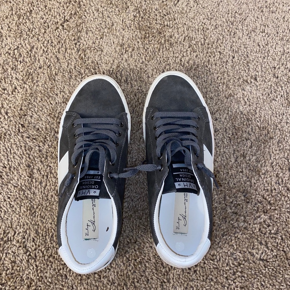 Vintage Havana grey sneakers